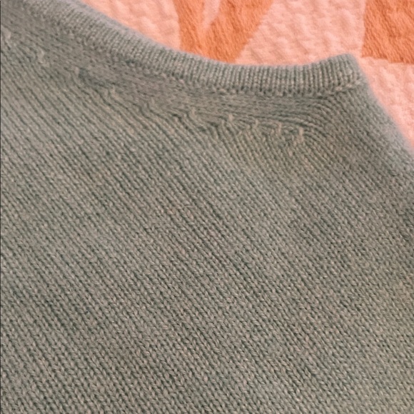 100% cashmere Dana Buchman Sleeveless Light Blue Turtleneck Sweater New - Picture 12 of 13